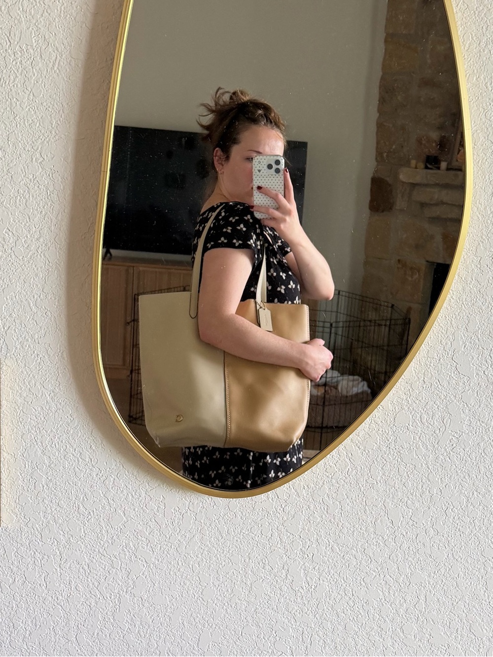 Coach North Tote!!